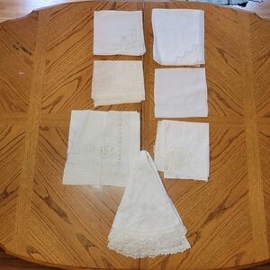 Bundle of Miscellaneous Vintage Linens & Lace